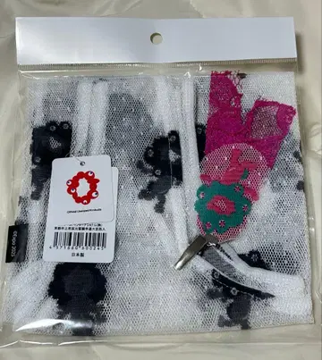 미야쿠미야쿠 레이스 백 블랙