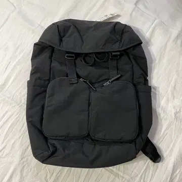 UNIQLO 멀티 포켓 백팩 블랙 24L