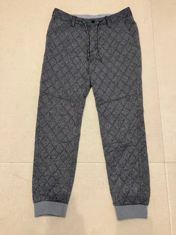 캘러웨이 그레이 다이아몬드 퀼팅 조거 팬츠