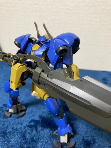 건담 프라모델 조립 완료 정크 HG 헬름비게 링커