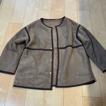 브라운 무스탕 코트 단추식