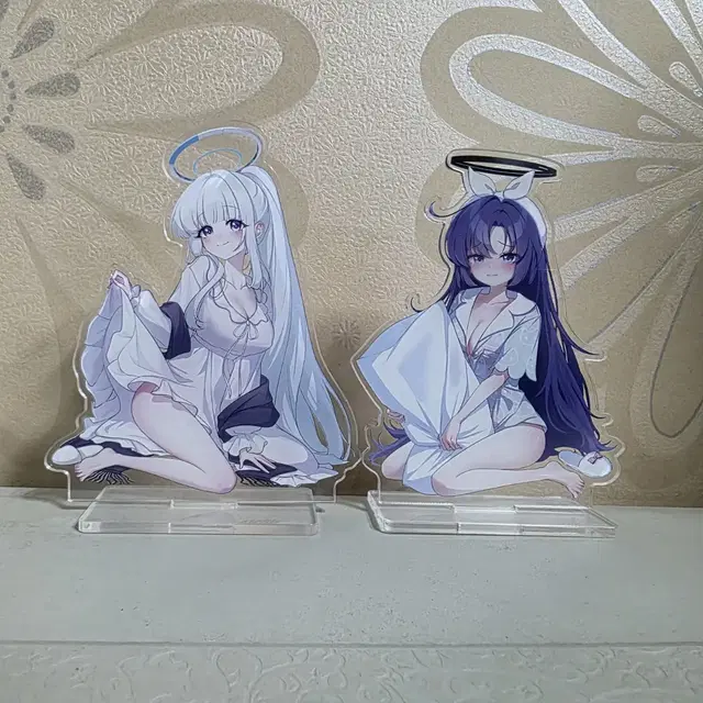 블루 아카이브 파자마 유우카+파자마 노아 아크릴 스탠드 판매합니다