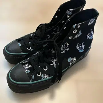 디즈니 콜라보 하이컷 스니커즈