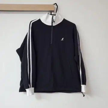 BEAMS 트레이닝복