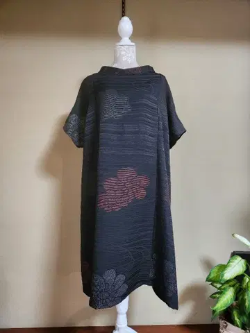 기모노 리메이크 순수 실크 블랙 꽃무늬 반팔 튜닉 넉넉한 사이즈