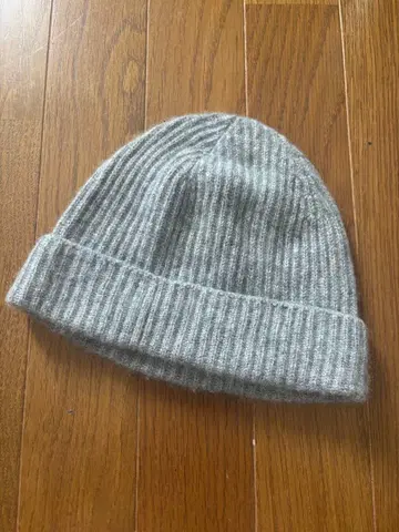 Johnstons 그레이 리브 니트 모자