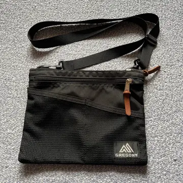 GREGORY 그레고리 블랙 사코슈
