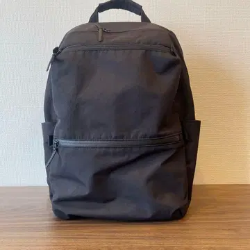 유니클로 펑셔널 백팩 블랙