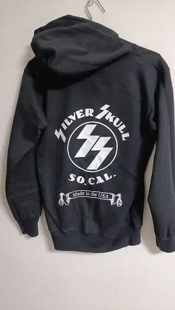SILVER SKULL SS 후드티