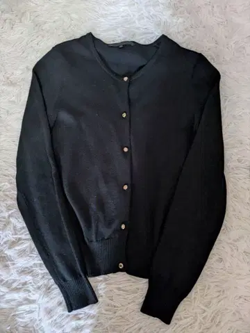 컨디션 최상 아나이 가디건 골드 버튼 크루넥 블랙 38