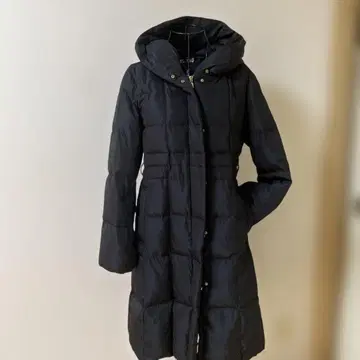 AVV 후드 부착 블랙 다운 롱 코트