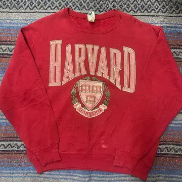 USA 하버드 칼리지 자수 맨투맨 GALT SAND 마젠타