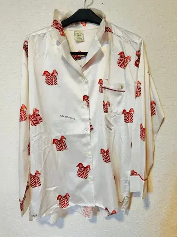 리본 무늬 새틴 버튼 업 셔츠