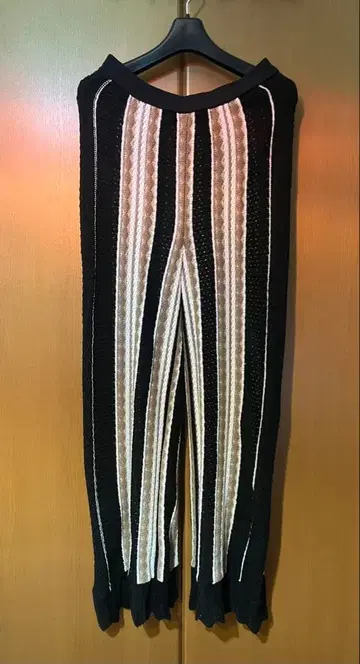 UNITED TOKYO 유나이티드 도쿄 크로셰 빈티지 니트 팬츠