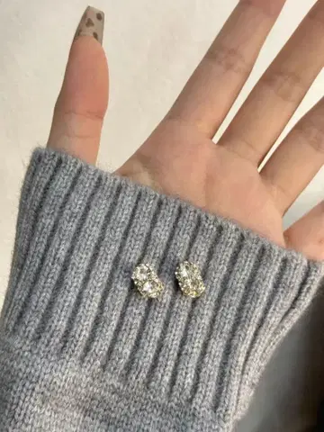 크리스탈 장식 스퀘어형 귀걸이