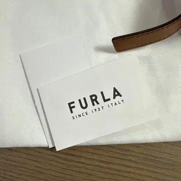 FURLA 가죽 백 베이지 브라운