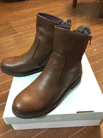 브라운 가죽 사이드 고어 부츠