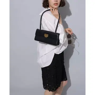 [ 거의 미사용 ] 아르페쥬 스토리 자수 숏팬츠 블랙