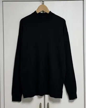 유니클로 U 메리노 블렌드 모크넥 스웨터