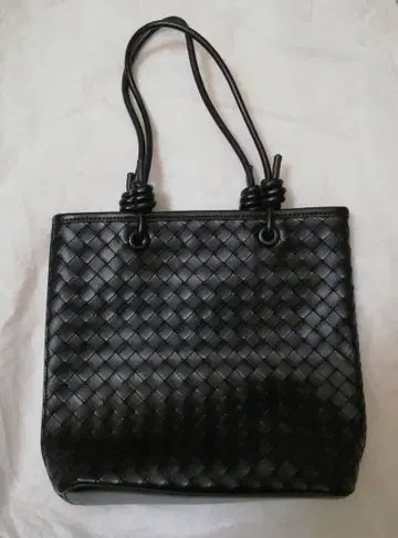 블랙 뜨개질 가죽 숄더백