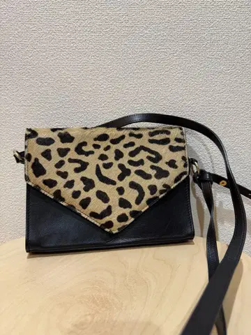 레오파드 무늬 숄더백