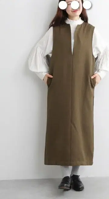 HUNCH 오버롤 스커트 모쿠 카키 9790엔