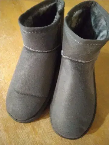 그레이 스웨이드 숏부츠