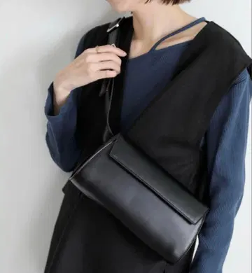 select MOCA 벨트 숄더 가로 긴 백 블랙