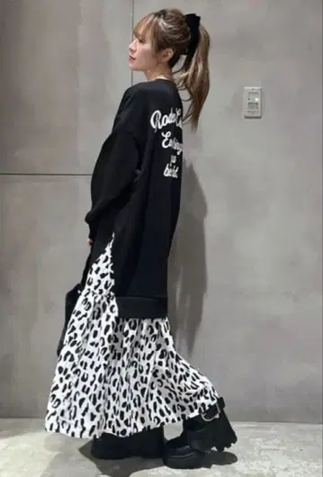 로데오 크라운 애니멀 패턴 도킹 원피스 BLACK