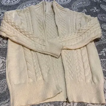 케이블 니트 가디건