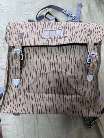 구 동독군 NVA 레인 드롭 카모 백팩