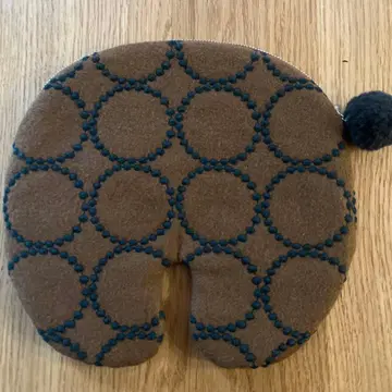 미나 페르호넨 파우치