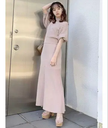 dazzlin 오픈 숄더 리본 반팔 원피스