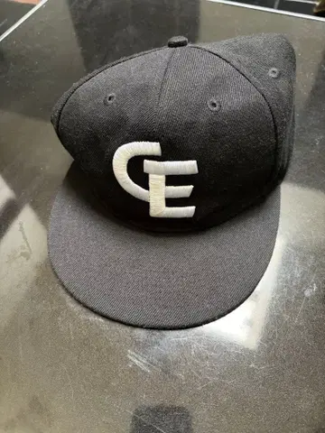 굿이너프 캡 당시 물품