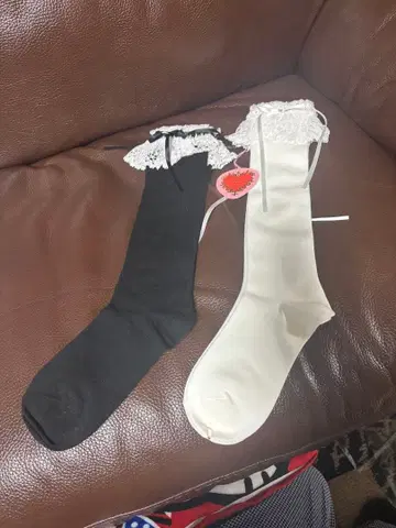 베이비더스타즈 샤인브라이트 리본 끈 하이삭스