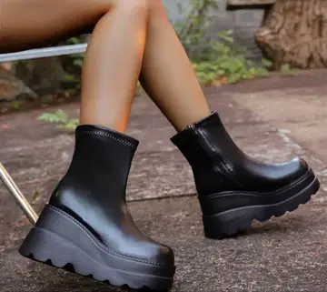 사이드 고어 부츠 글로시 블랙 25cm