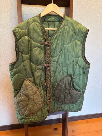 리메이크 올리브 그린 퀼팅 밀리터리 자켓