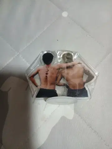 아크릴 스탠드 두 사람의 등 디자인 지민, 정국