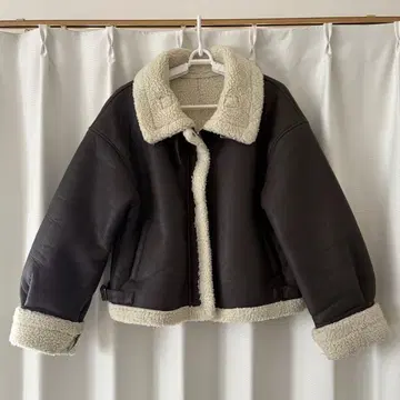 nui nullu 2WAY 숏 B-3 무스탕 자켓