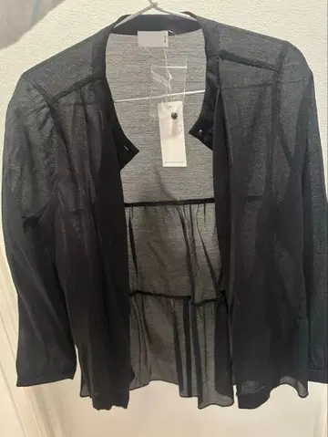 미사용 새상품 Sono 블랙 시어 프릴 가디건