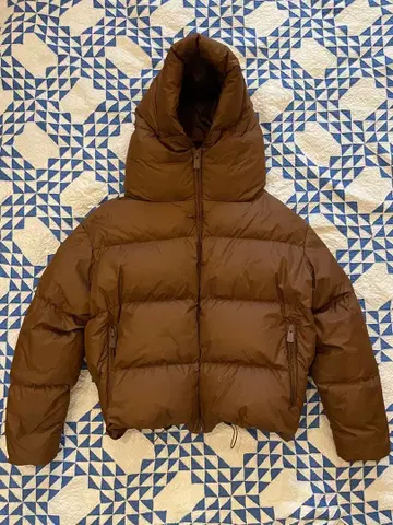 택 포함 미사용 새상품 Bacon Cloud CBA 다운 자켓 S 사이즈