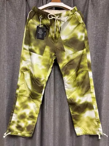 새상품 타이온 L 사이즈 밀리터리 논다운 리버서블 팬츠