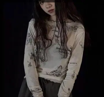 Sarah x MURUA 타투 라이크 시어 탑