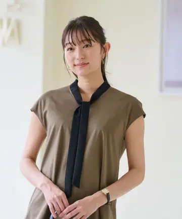 레리안 캐릭터 오 크루즈 보타이 블라우스 바이컬러 새상품