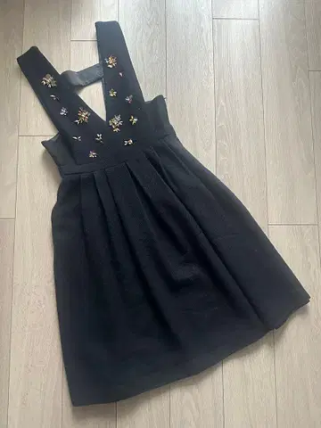 Chesty 체스티 오버롤 스커트 원피스 롱 비쥬 장식