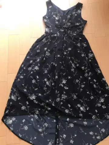 네이비 꽃무늬 원피스