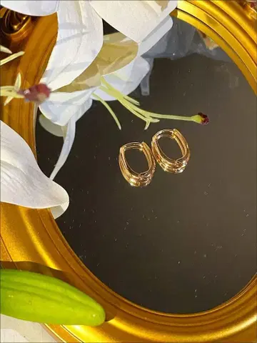 골드 스퀘어형 귀걸이 중형