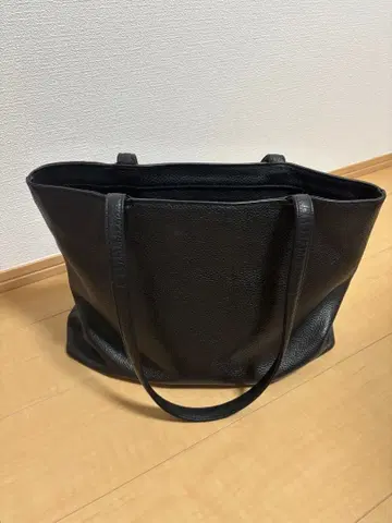 HUSHTAG 토트백 블랙