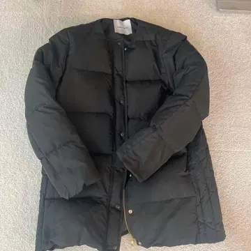 엠마 테일러 블랙 다운 자켓