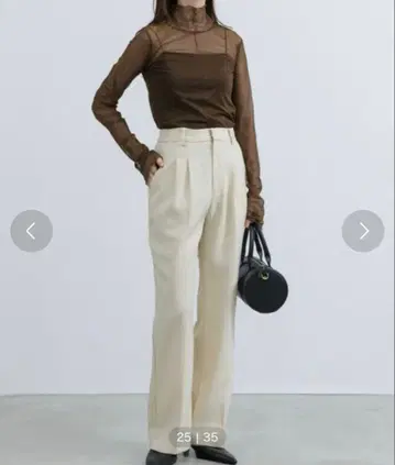 NEUNA 센터 프레스 세미 와이드 슬랙스 팬츠